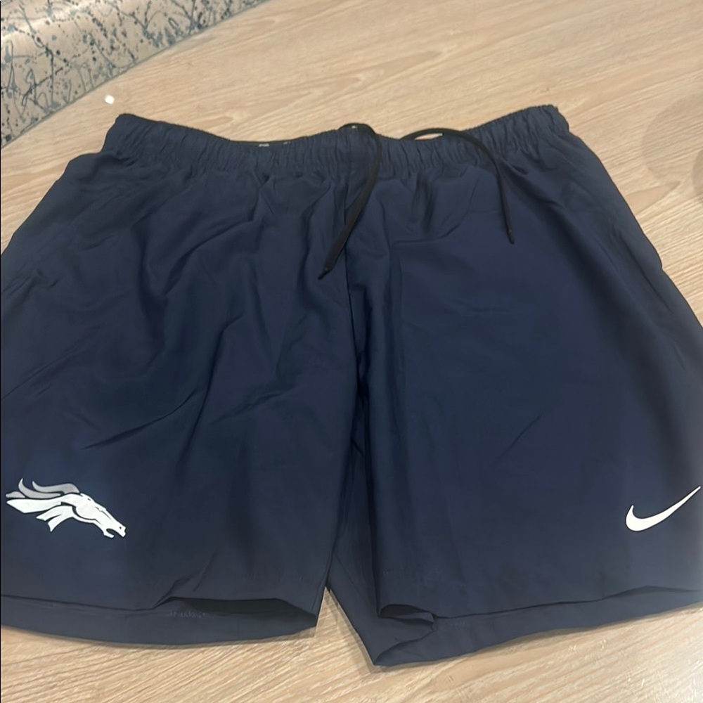 Nike Blue Athletic Shorts Lightweight Training
Dri-Fit